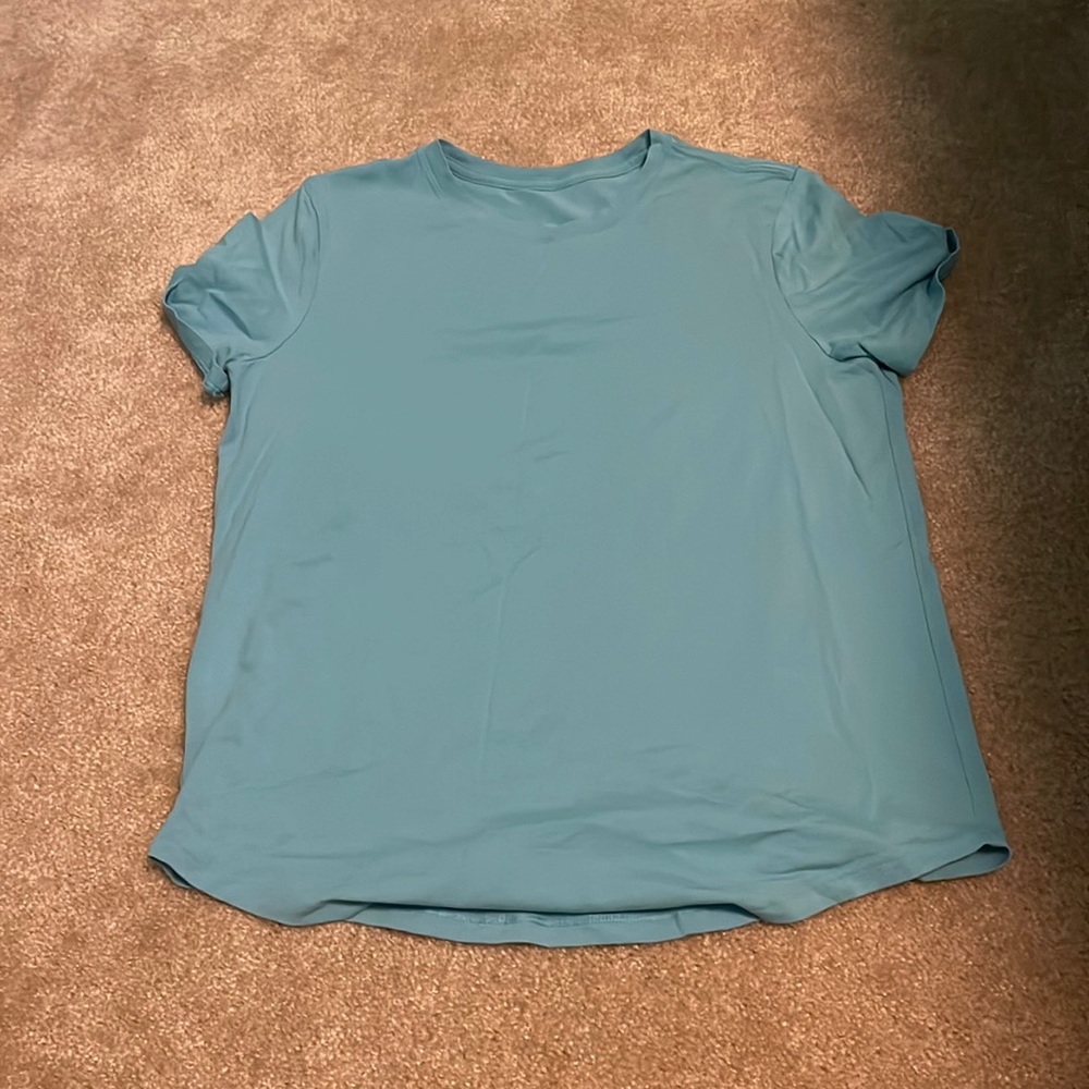 Light blue LuLulemon top